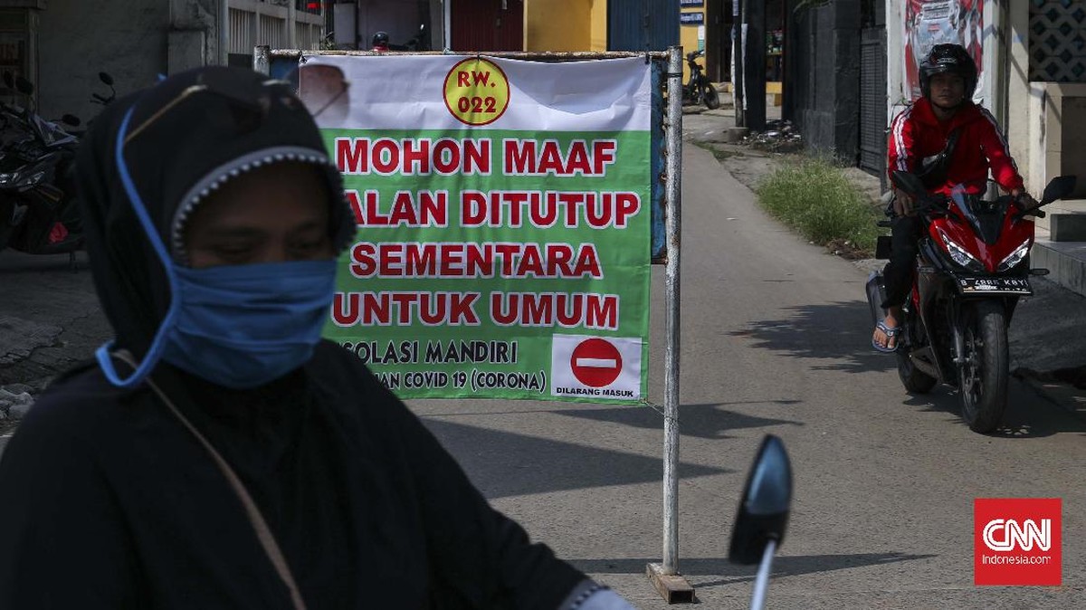 FOTO: Cara Swadaya Warga Bekasi Halau Corona