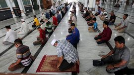 Larang Salat Id Massal, Risma Ingatkan 3 Klaster Masjid