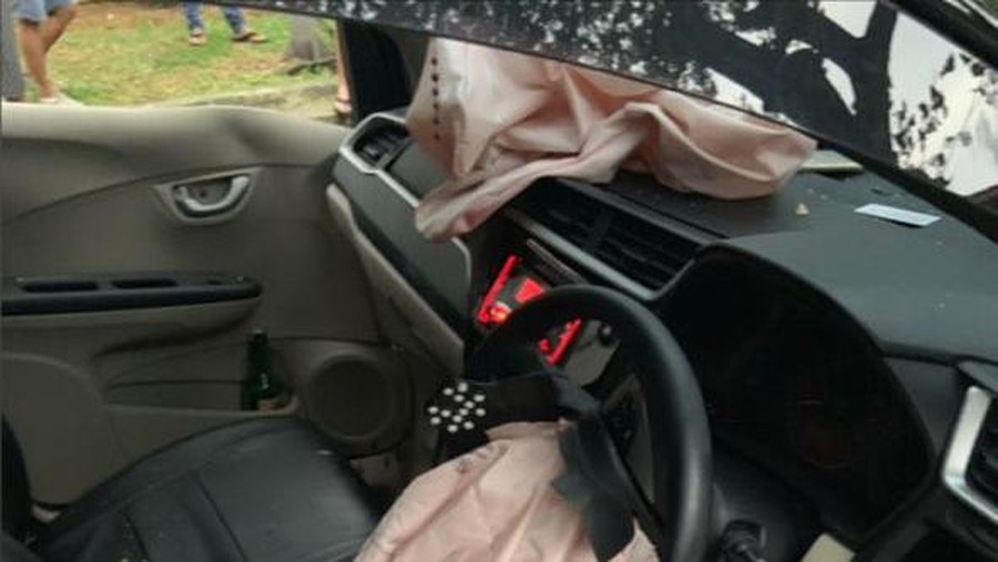 Sosok pelaku penabrak pejalan kaki hingga tewas yang diduga mabuk dan main ponsel saat berkendara sudah terkuak.