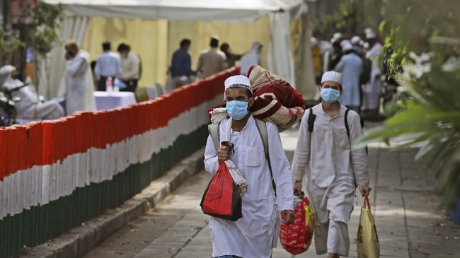 Kekerasan terhadap muslim India dilaporkan meningkat setelah pemerintah berulang kali menyalahkan acara markas Jamaah Tablig sebagai sumber penyebaran corona.
