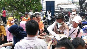 Corona, KLHK Bagikan Sabun Cuci Tangan di Pemukiman dan Pasar