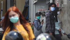 Hoaks Corona, Internet Gratis Hingga Italia Sujud Berjamaah