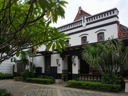 Mengenal Sejarah Kretek dan Seni di Kota Pahlawan
