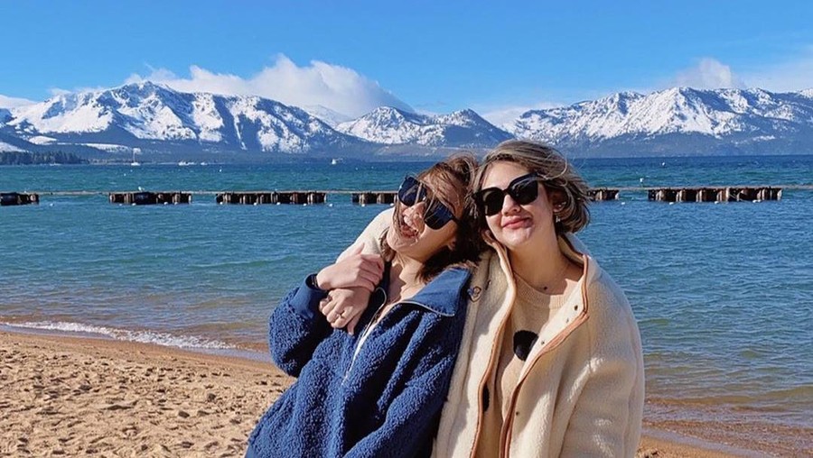 Vanesha Prescilla dan Sissy Priscillia mengaku sangat mengagumi grup idola asal Korea Selatan, BTS.