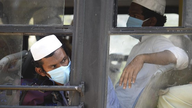 Ratusan WNI angggota Jemaah Tablig di luar negeri terkena dampak pembatasan dan lockdown akibat wabah virus corona.