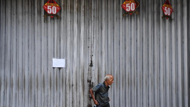 Ekonom melihat resesi ekonomi negara-negara Asia Pasifik akan memperlambat pemulihan ekonomi RI. Salah satunya, karena perdagangan internasional lesu.