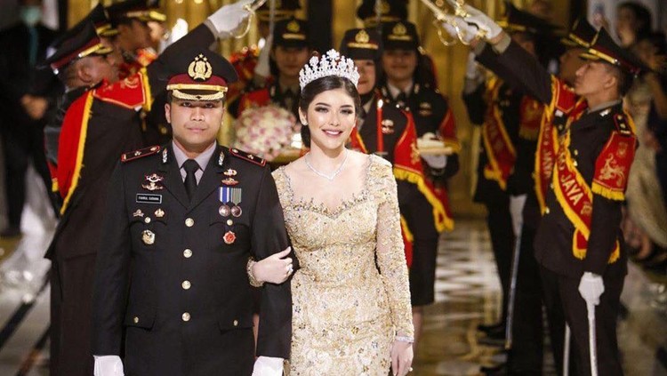 Resepsi pernikahan selebgram Rica Andriani dan Kapolsek Fahrul