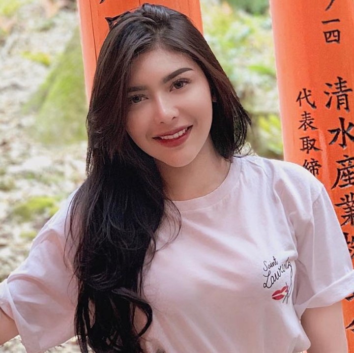 <p>Di akun Instagramnya, Rica Andriani juga banyak mengunggah fotonya saat traveling. (Foto: Instagram @ricaandriani)</p>