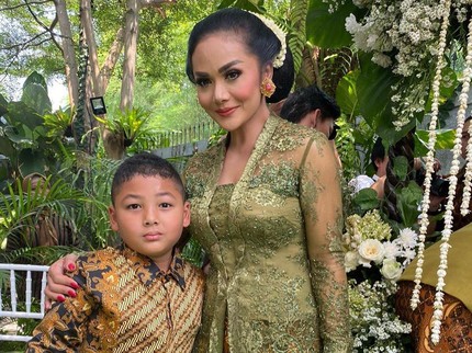 6 Artis Tanah Air yang Mengganti Nama Anak karena Berbagai Alasan