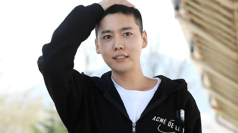 Jinwoo WINNER Resmi Jalani Wajib Militer Hari Ini Jinwoo menjadi personel pertama WINNER yang melaksanakan wajib militernya. Ia mulai masuk wajib militer per hari ini, Kamis (2/4).