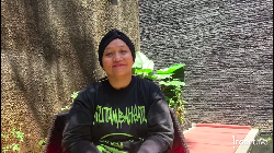 Siaran dari Rumah, Tike Priatnakusumah Cuti Cipika Cipiki