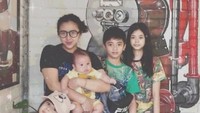 <p>Kata Bunda Errina ini formasi lengkap nih, Bunda. [Foto: Instagram @errinagracesita]</p>