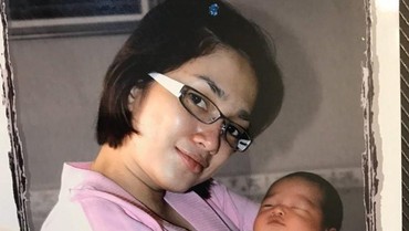 img-title Hamil 4 Bulan Naik 4 Kilogram, Ussy Sulistiawaty Mendadak Panik