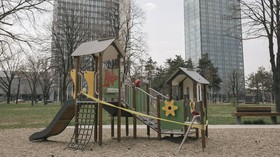 FOTO: Garis Polisi di Taman Bermain Beograd