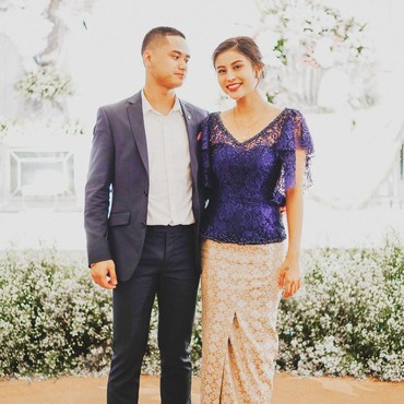 Sabian Tama Sempat Hapus Foto Awkarin, Putus?