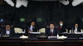 DPR Minta Nadiem Kaji Ulang Pembukaan Sekolah Januari 2021