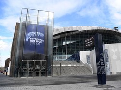 Hujan Kritikan, Tottenham Batal Potong Gaji Karyawan