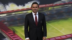 Legenda Arsenal Samakan UEFA dengan Donald Trump soal Corona