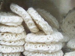 Sah! Harga Kerupuk Warung Naik Jadi Rp 2.000 Setelah Lebaran