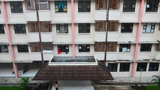 Rusunawa Jadi Tempat Karantina Pasien Corona di Sumbar Kementerian PUPR menetapkan Rumah Susun Sederhana Sewa (Rusunawa) Muaro Painan, Sumatra Barat sebagai lokasi karantina pasien virus corona.