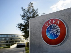 A photo taken on April 6, 2016 shows the logo of European football body UEFA at the UEFA headquarters in Nyon. - Swiss police raided the headquarters of European football body UEFA on April 6 following the latest revelations of a web of Panama-based