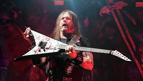 Positif Corona, Gitaris Slayer Tetap Berkarya