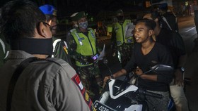 Polisi Pastikan Terapkan Jam Malam saat PSBB Surabaya Raya
