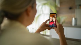Video Call di Rumah Bisa Membuat Tidur Lebih Nyenyak