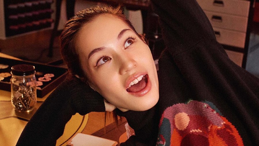 Kiko Mizuhara Tiga aktris cantik asal Jepang ini memiliki bakat akting dan pesona visual yang membuat penggemar pria mereka semakin loyal.
