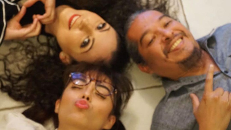 Viral, Wanita Ini Rela Diselingkuhi Suaminya Berkali-kali Wanita ini merelakan sang suami berselingkuh dan memiliki istri lain.