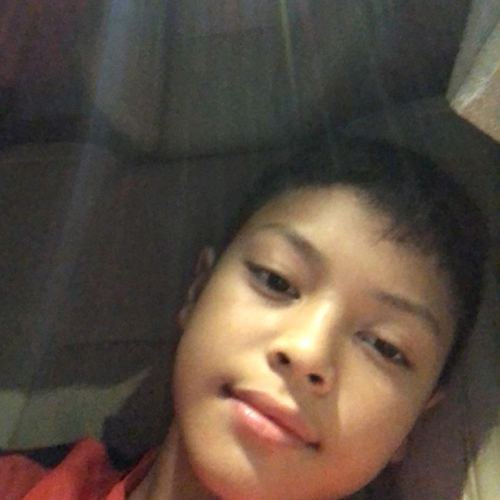 Sesekali, dia juga mengunggah foto selfienya ke Instagram. (Foto: Instagram @keanu_massaid)