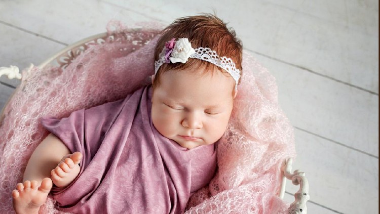 Nama bayi perempuan Nama bayi perempuan
