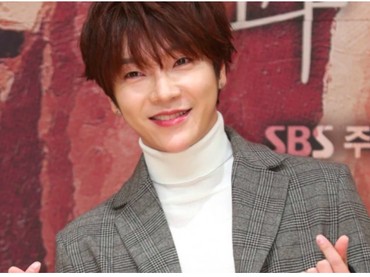 img-title Sebulan Dirawat, Idol Korea Pertama yang Positif Corona Dinyatakan Sembuh