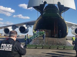 From Russia With Love, Pasokan Alat Medis Rusia Tiba di New York