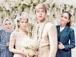 Ada-ada Saja! Tata Janeeta Unggah Foto Nikah dengan Hyun Bin