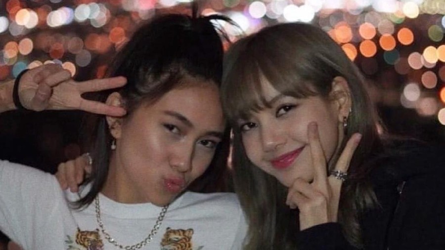 Niki Zefanya, penyanyi asal Indonesia mengungkap keinginannya untuk berkolaborasi dengan Lisa BLACKPINK