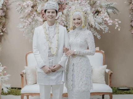 7 Potret Pernikahan Mega Iskanti di Tengah Corona, Bahagia Meski Tanpa Tamu
