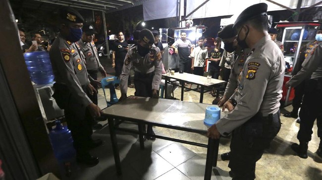 Anggota DPR Saleh Daulay menganggap masih ada cara yang lebih humanistik untuk meningkatkan kepatuhan masyarakat.