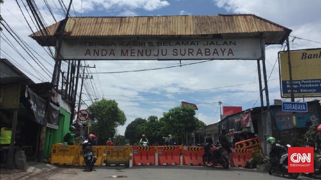 Pengelola sekolah swasta, SMP dan SMA Petra menolak bayar duit iuran keamanan Rp35 juta per bulan kepada penduduk Manyar, Mulyorejo, Surabaya.