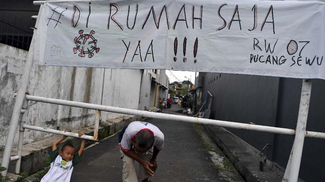 Ibu hamil, Nunki Hermawanti, menyebut sikap positif penting demi meningkatkan imun meski harus dikarantina karena Corona, terpisah dari 2 anaknya.