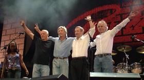 Pink Floyd Rilis Lagu Baru Setelah 28 Tahun untuk Dukung Ukraina