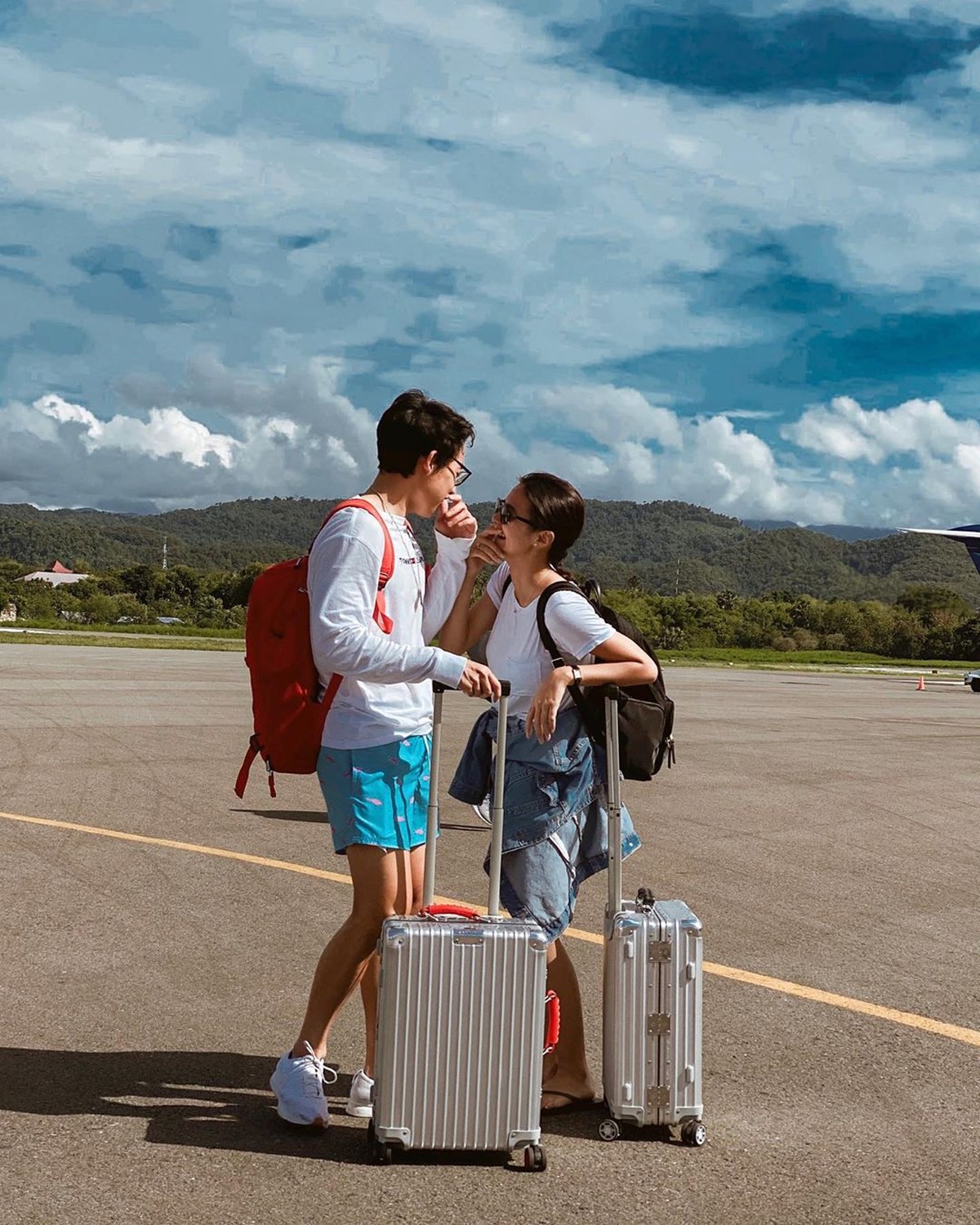 Amanda Rawles sempat diisukan dekat dengan Jefri Nichol&period; Namun&comma; ternyata ia diam-diam telah memiliki kekasih bernama Adriel Susanteo&period;