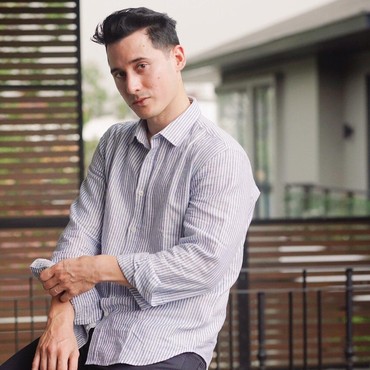 Nino Fernandez Karantina Diri di Rumah, Netizen: Makin Ganteng