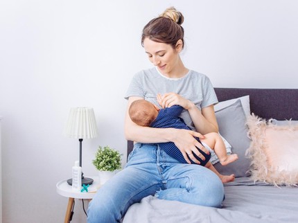 5 Nutrisi yang Dibutuhkan Ibu Menyusui agar Bayi Sehat dan Cerdas