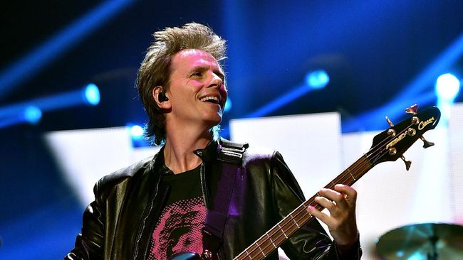 Pemain bas Duran Duran, John Taylor, mengumumkan pulih dari Covid-19 setelah sempat bungkam usai dinyatakan positif terinfeksi virus corona tiga pekan lalu.