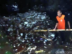 Cerita Warga Sukabumi Rumahnya Terendam Banjir-Dikepung Sampah