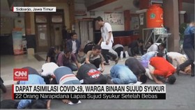 VIDEO: Dapat Asimilasi Covid-19, Warga Binaan Sujud Syukur