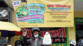 BP Jamsostek Bagikan 15 Ribu Makan Siang Warteg untuk Ojol