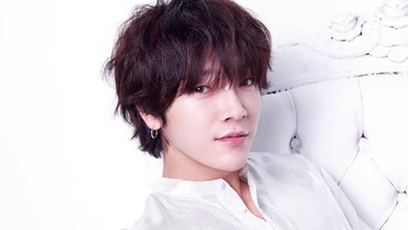 img-title Yoon Hak Supernova Tularkan Corona ke Wanita di Tempat Hiburan Dewasa?