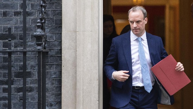 Wakil PM Inggris Dominic Raab memilih mengundurkan diri setelah dituduh melakukan tindakan intimidasi dan bullying kepada para staf.